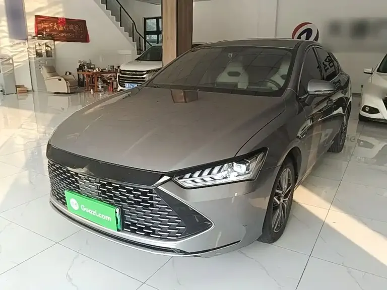 BYD Qin PLUS Champion DM-i 120 KM Leading