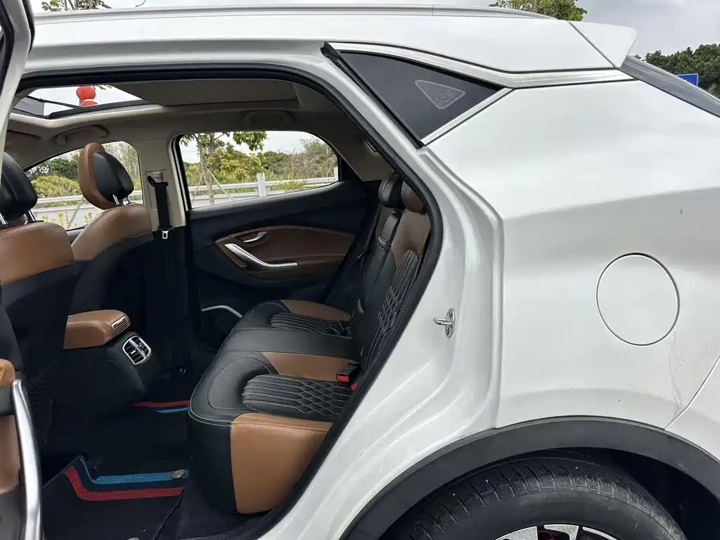 Soueast DX7 1.5 T Auto Luxury