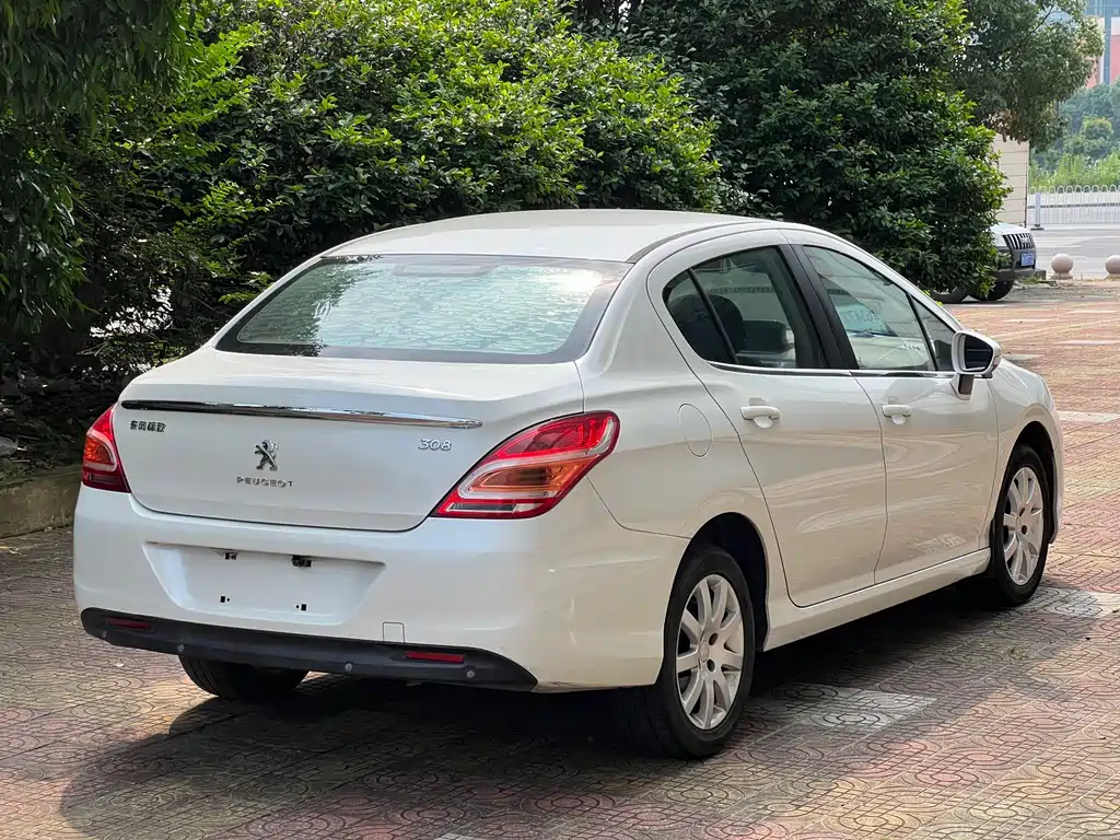 Peugeot 308 Pleasure Classic 1.6 L Auto Style