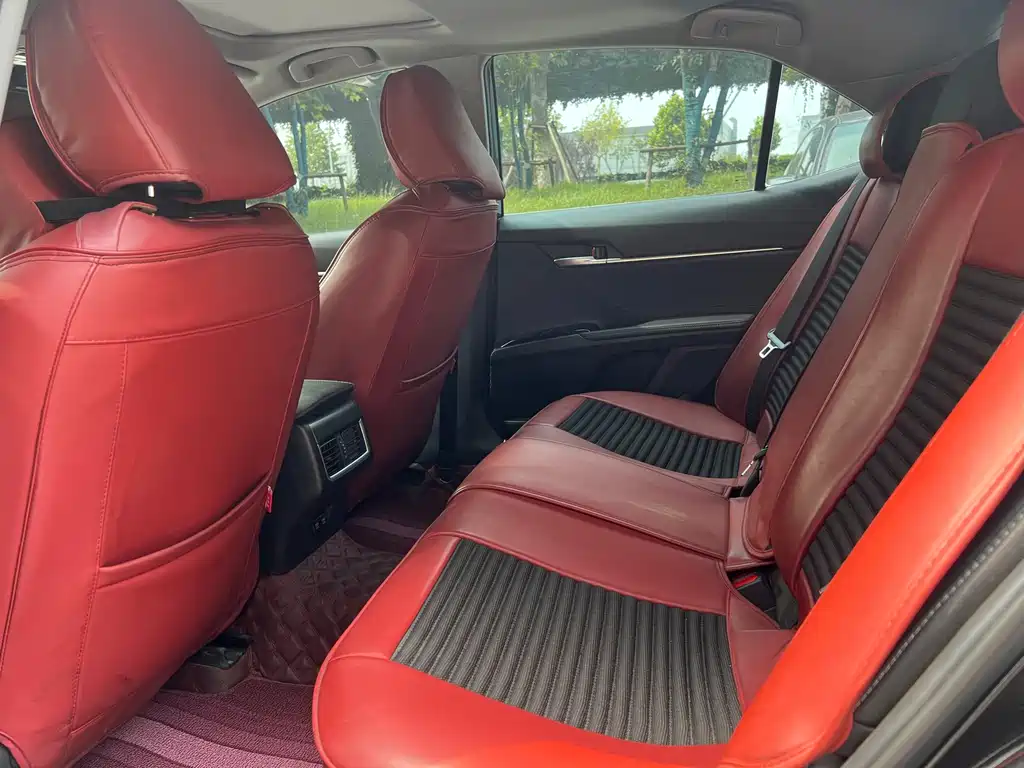 Camry 2.0 S Knight