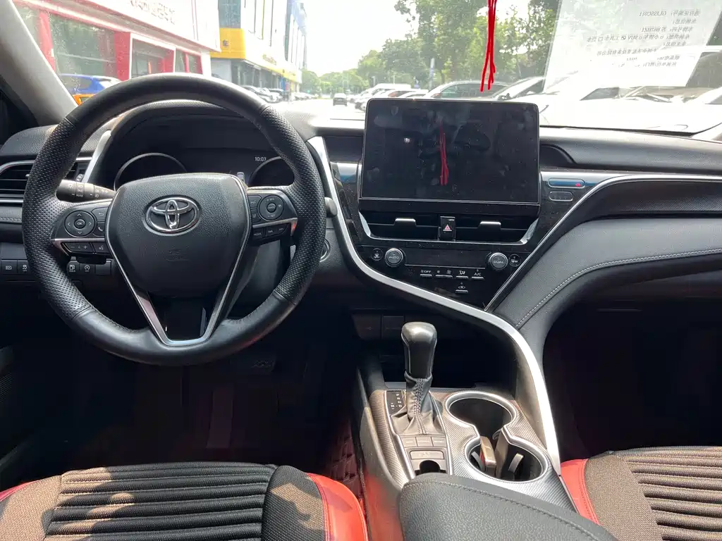 Camry 2.0 S Knight