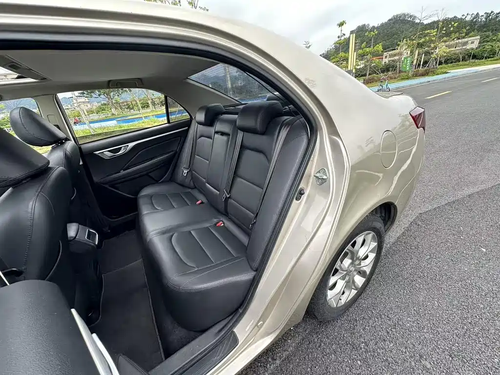 Vision 1.5 L Manual Happy