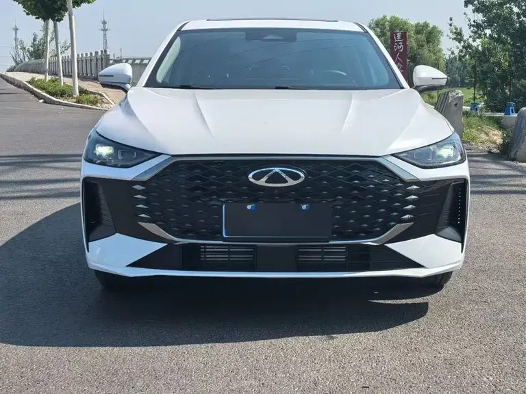 Chery Arrizo 8 PRO 1.6 T DCT Luxury