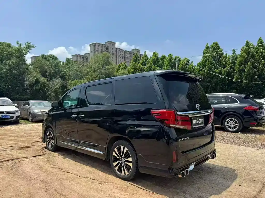 Alphard 3.5 L Luxury