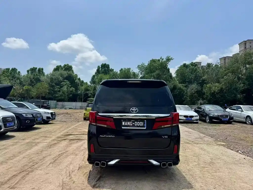 Alphard 3.5 L Luxury