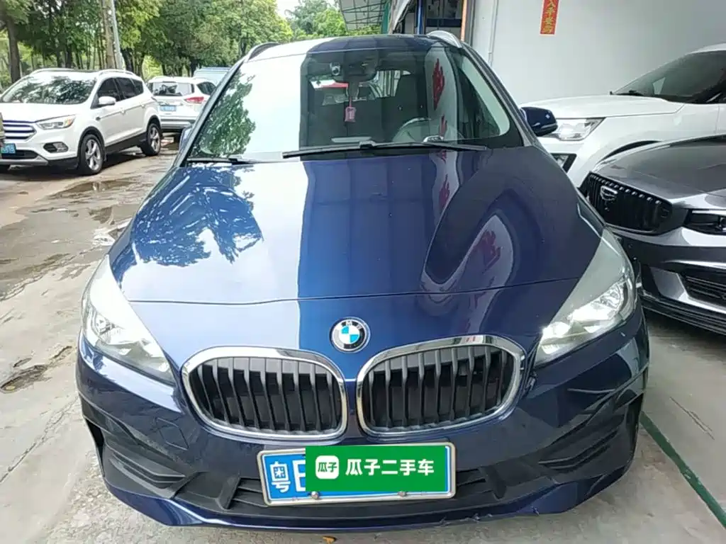 BMW 2 Series Active Tourer 220 i Leading
