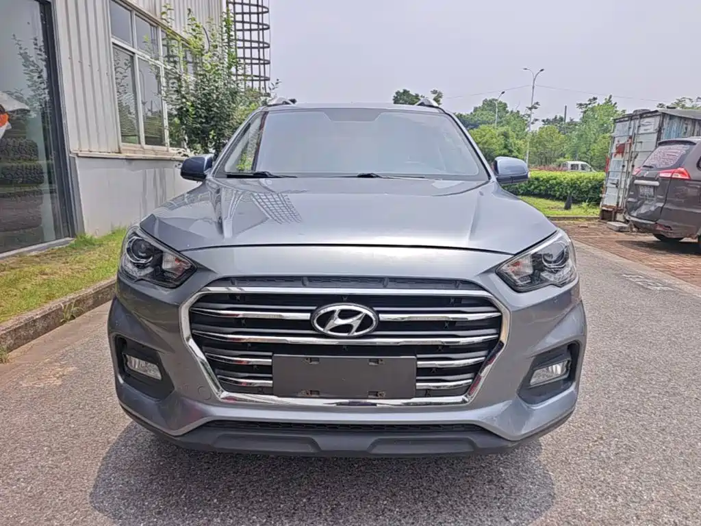 Hyundai ix35 2.0 L Auto 2 WD Brave · Smooth Enjoyment