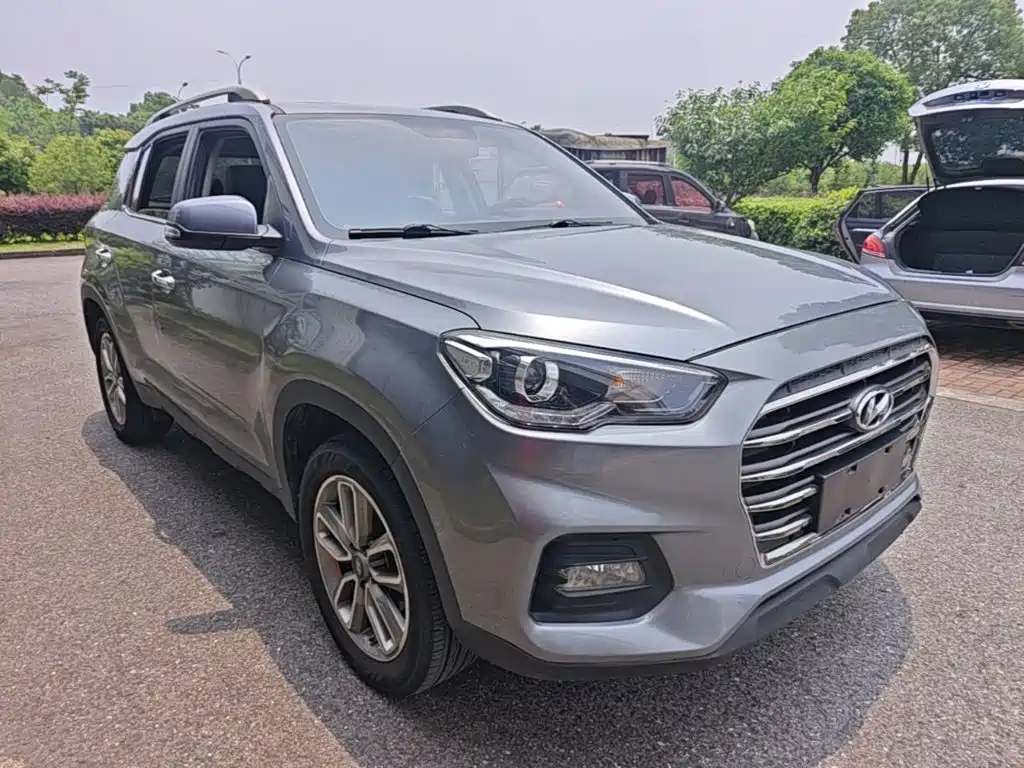 Hyundai ix35 2.0 L Auto 2 WD Brave · Smooth Enjoyment
