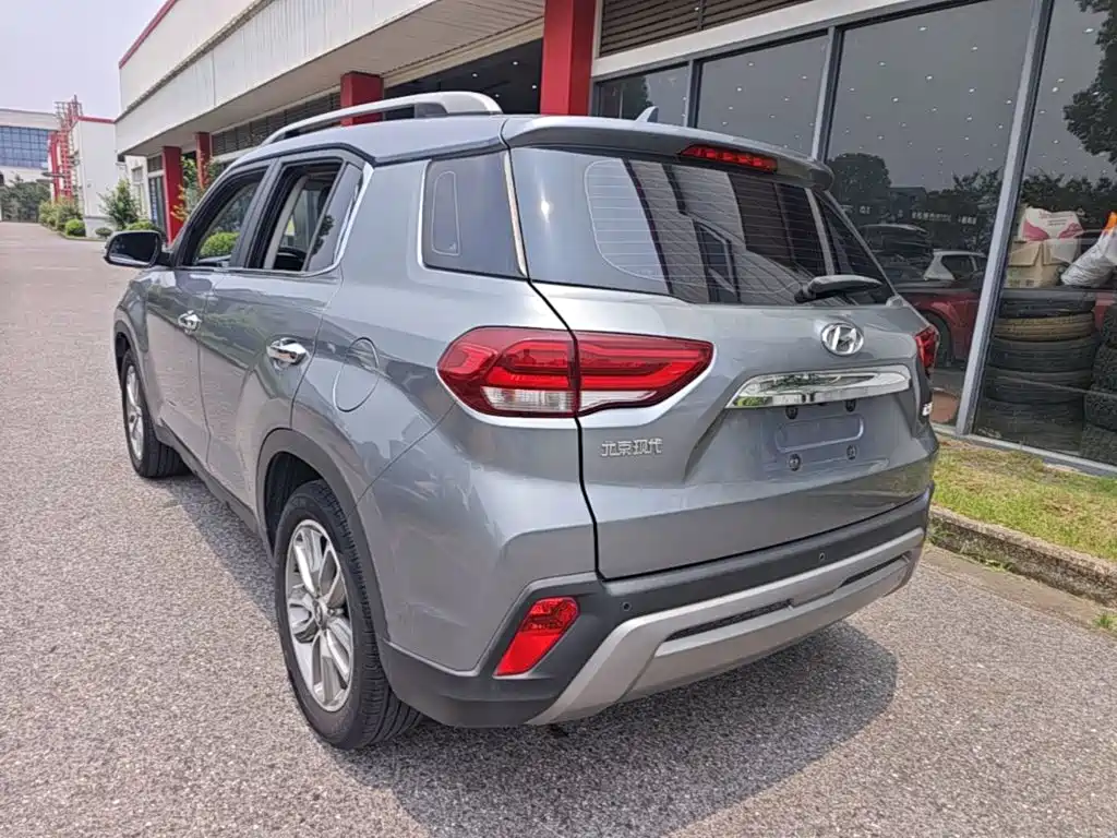 Hyundai ix35 2.0 L Auto 2 WD Brave · Smooth Enjoyment