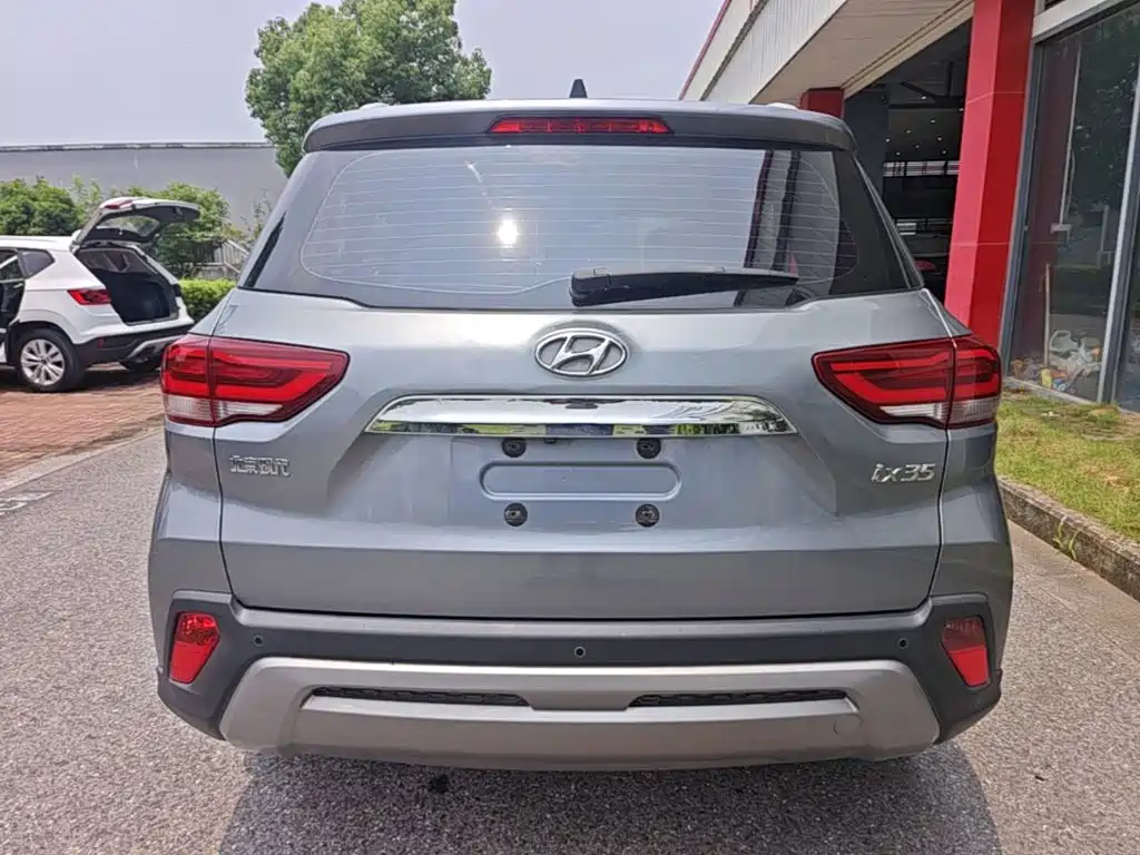 Hyundai ix35 2.0 L Auto 2 WD Brave · Smooth Enjoyment