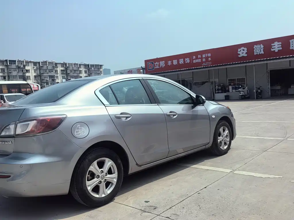 Mazda 3 Star Sedan 1.6 L Auto Elite