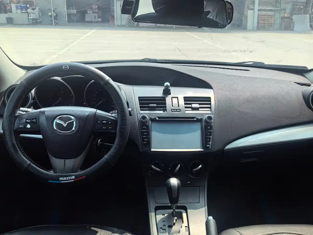 Mazda 3 Star Sedan 1.6 L Auto Elite