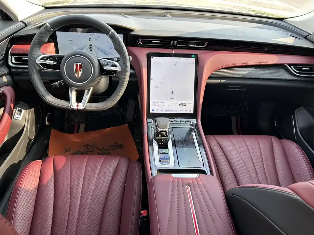 Hongqi H5 2.0 T Auto Shadow