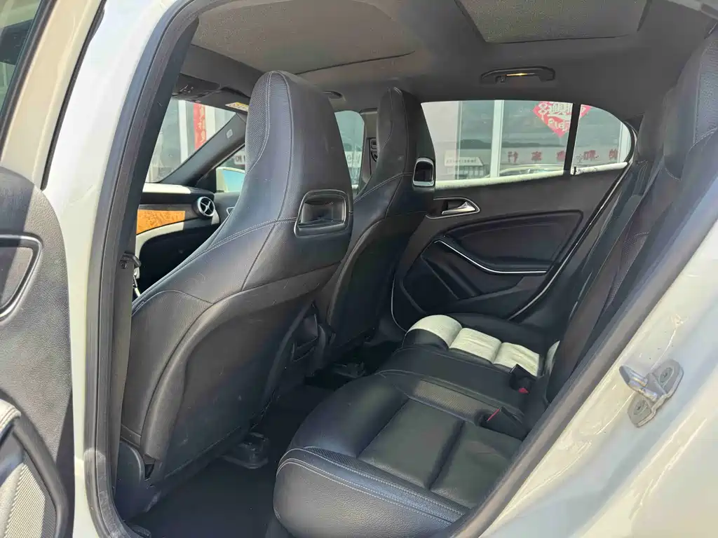 Mercedes-Benz GLA (Import) GLA 260 4 MATIC