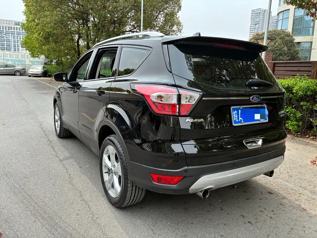 Kuga EcoBoost 180 2 WD Fine Wing