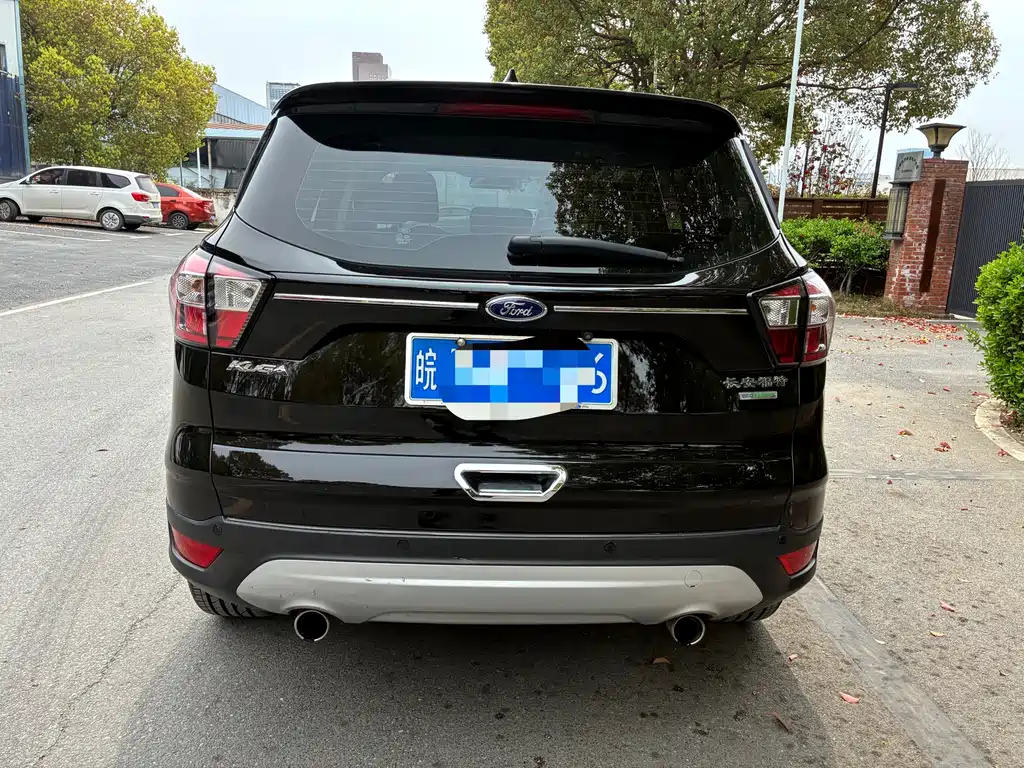 Kuga EcoBoost 180 2 WD Fine Wing