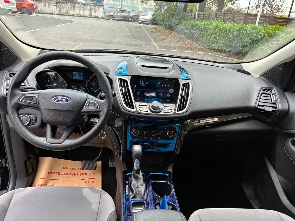Kuga EcoBoost 180 2 WD Fine Wing
