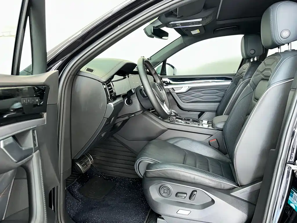 Touareg 3.0 TSI Million Commemorative CN-VI