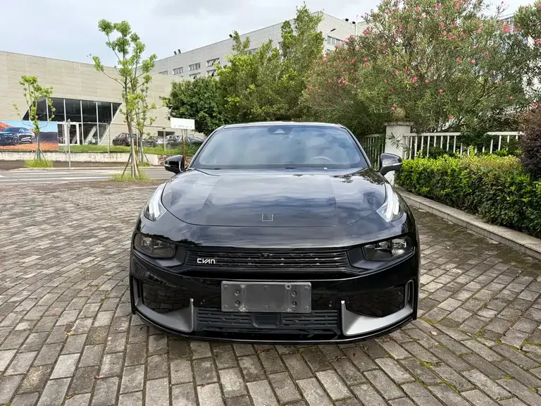 Lynk & Co 03 2.0 TD Auto Power Pro