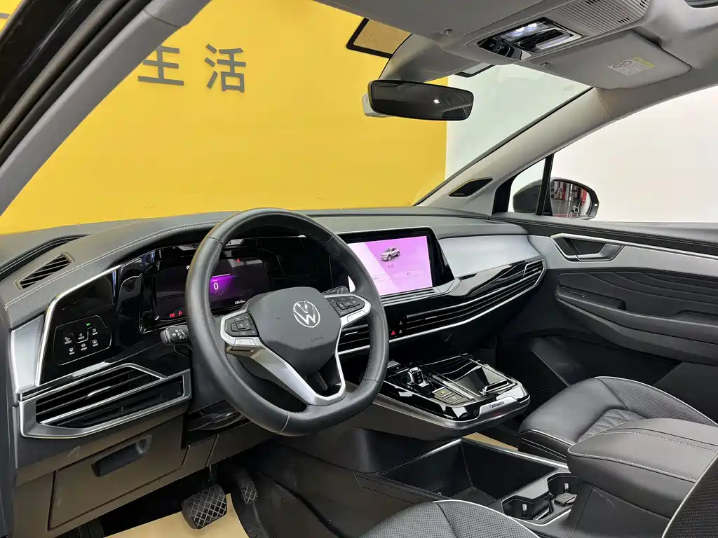Talagon 380 TSI 4 WD Flagship Victory Realm 6-seat