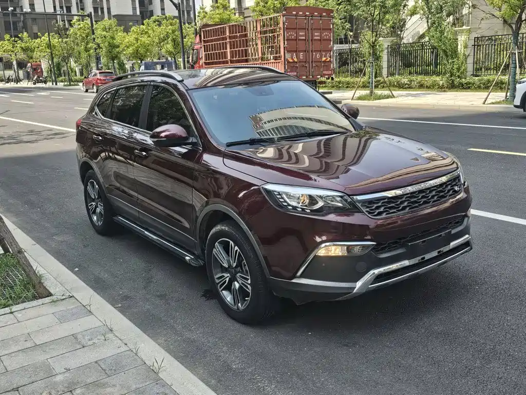 Leopaard CS10 1.5 T CVT Distinguished