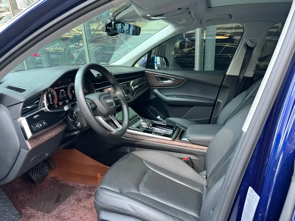 Audi Q7 55 TFSI quattro S line Sport