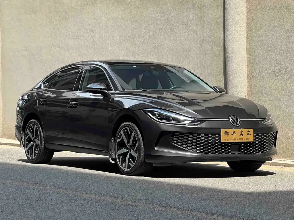 Lamando Lamando L 280 TSI DSG Spicy Cool