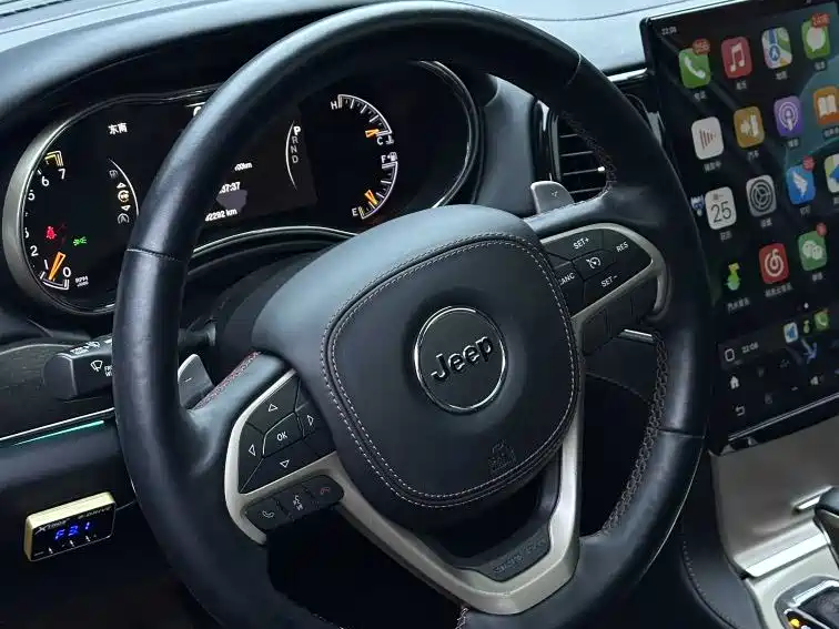 Grand Cherokee (Import) 大切诺基(进口) 2016款 3.0 L 舒享导航版