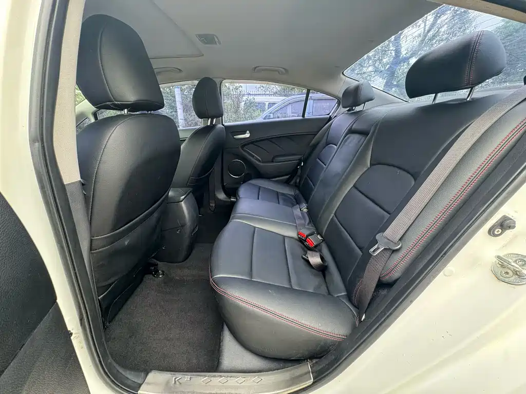 Kia K3 1.6 L Manual GLS
