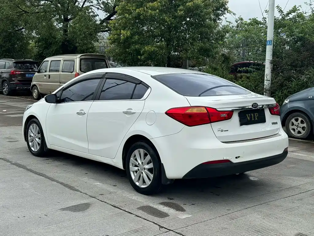 Kia K3 1.6 L Manual GLS