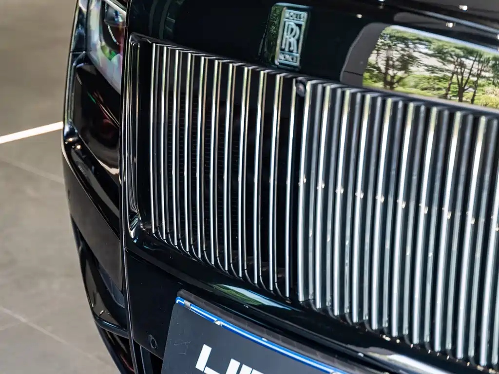 Cullinan Black Badge