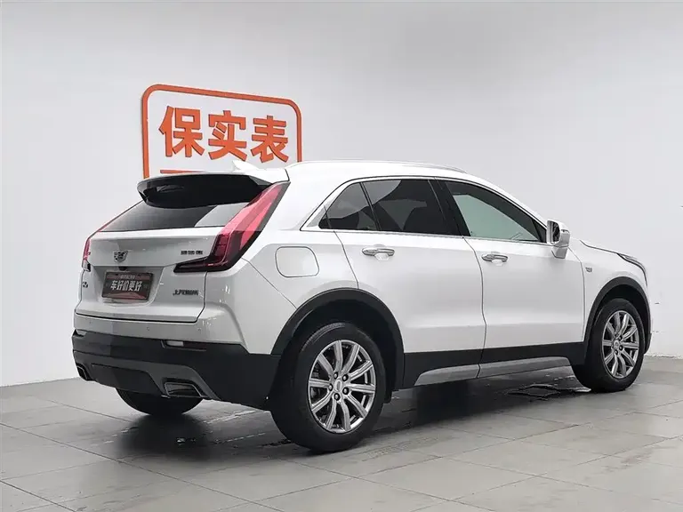 Cadillac XT4 28 T 2 WD Leading