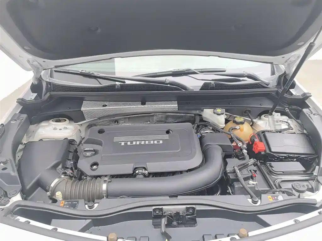 Cadillac XT4 28 T 2 WD Leading