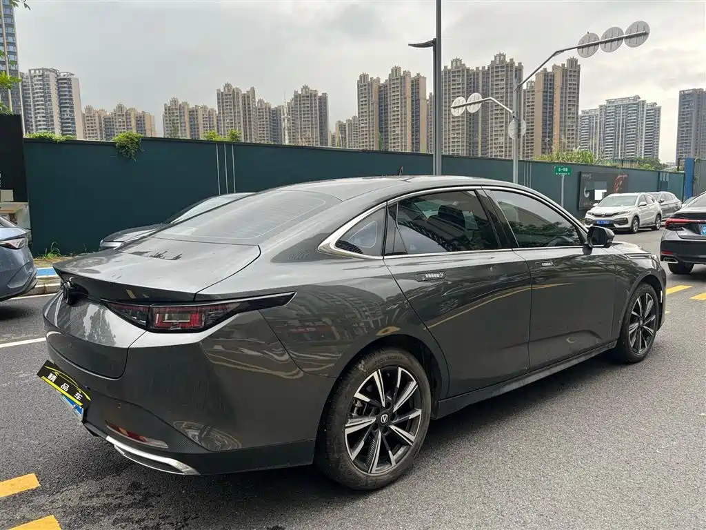 Eado 1.5 T GDI Auto Flagship