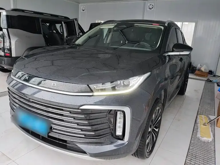 Exeed Lingyun 300 T 2 WD Stellar