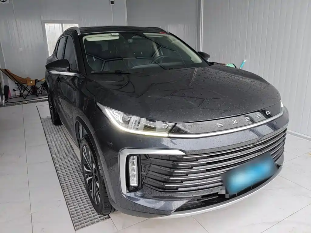 Exeed Lingyun 300 T 2 WD Stellar