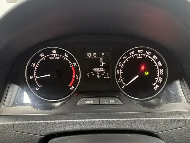Rapid Spaceback Facelift 1.6 L Auto Creation