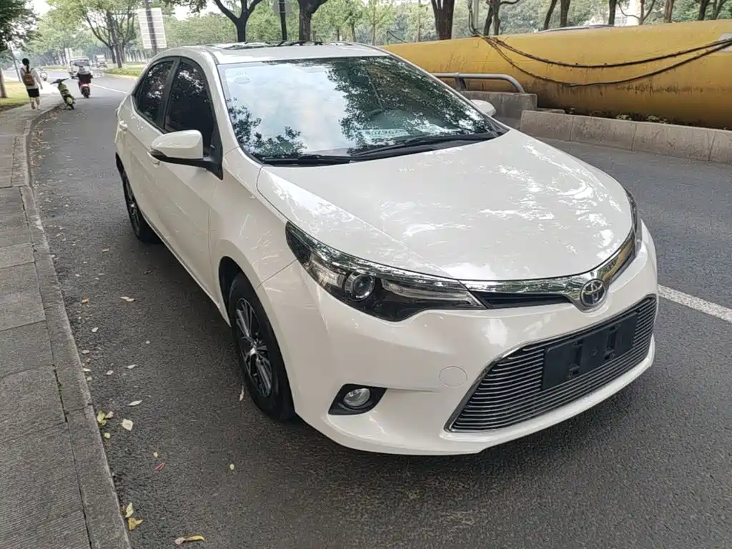 Levin 1.6 G CVT Elite