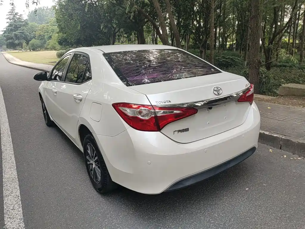 Levin 1.6 G CVT Elite