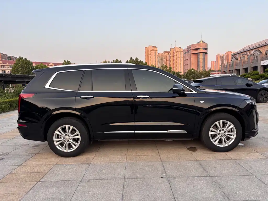 Cadillac XT6 28 T 7-seat 4 WD Style