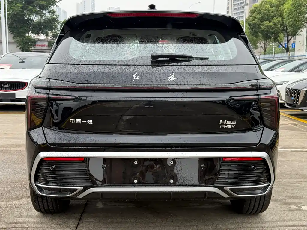 Hongqi HS3 PHEV 117 km Power Action PLUS