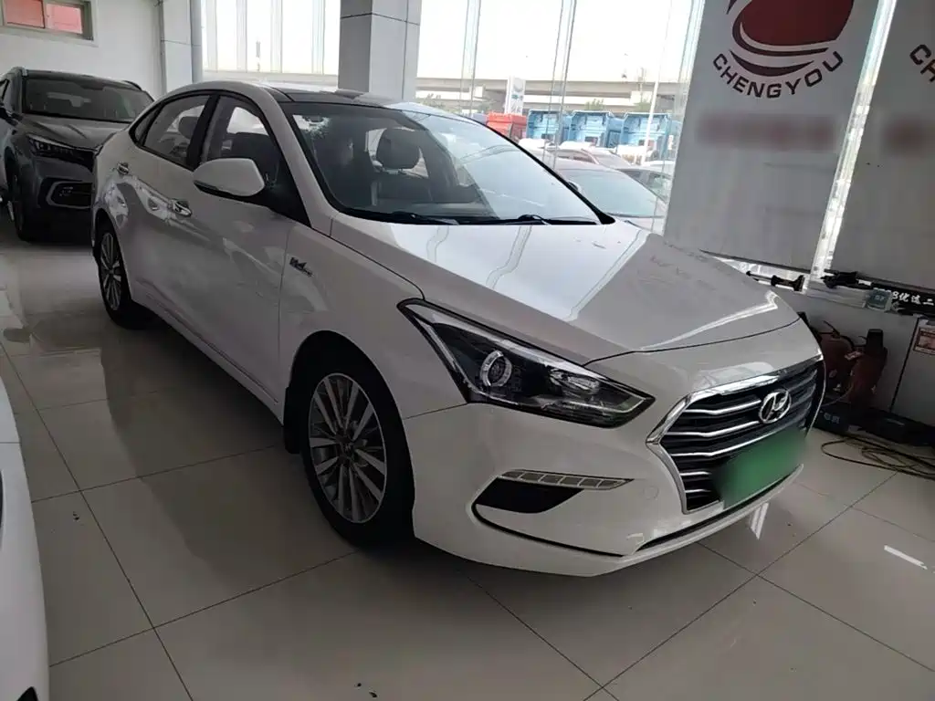 Mistra 1.6 T Auto Intelligent GLS CN-V