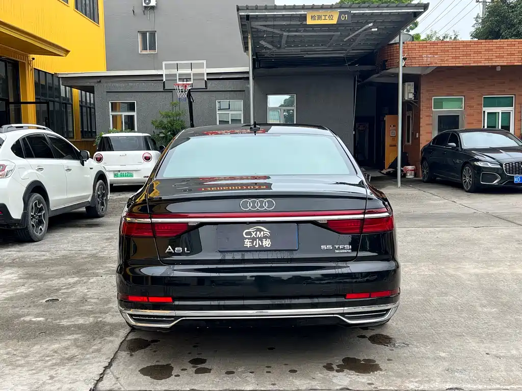 Audi A8 A8 L 55 TFSI quattro Launch Premium