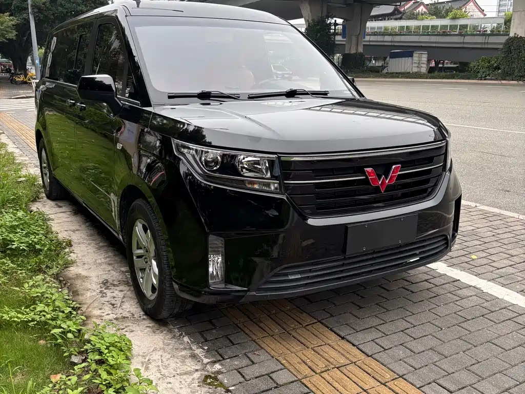 Wuling Journey 1.5 T Manual Luxury