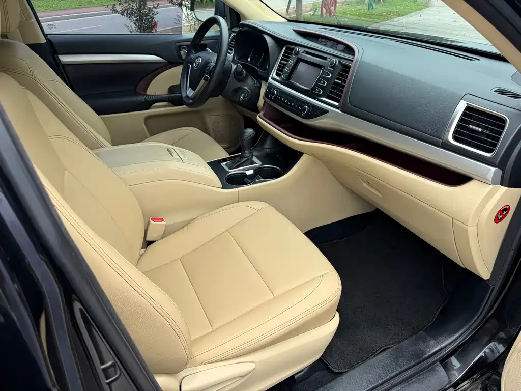Highlander 2.0 T 2 WD Elite 5-seat