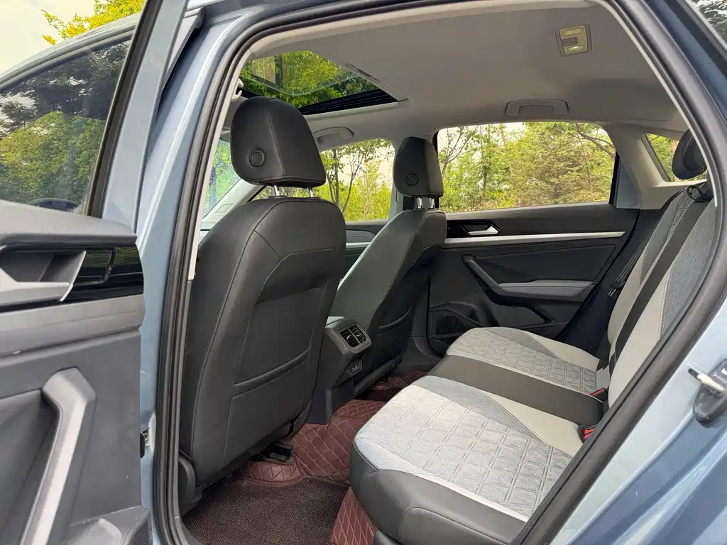 Lavida 1.5 L Auto Manyi