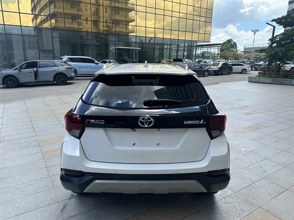 YARiS L Zhixuan Zhixuan X 1.5 L CVT Luxury PLUS