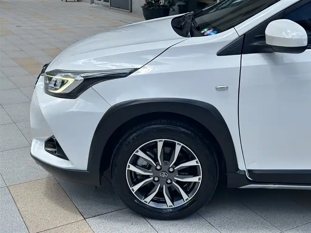 YARiS L Zhixuan Zhixuan X 1.5 L CVT Luxury PLUS
