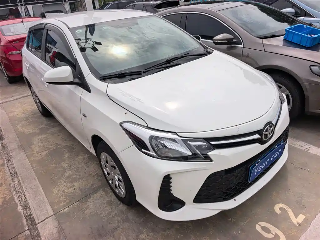 Vios FS 1.5 L CVT Sharp Speed