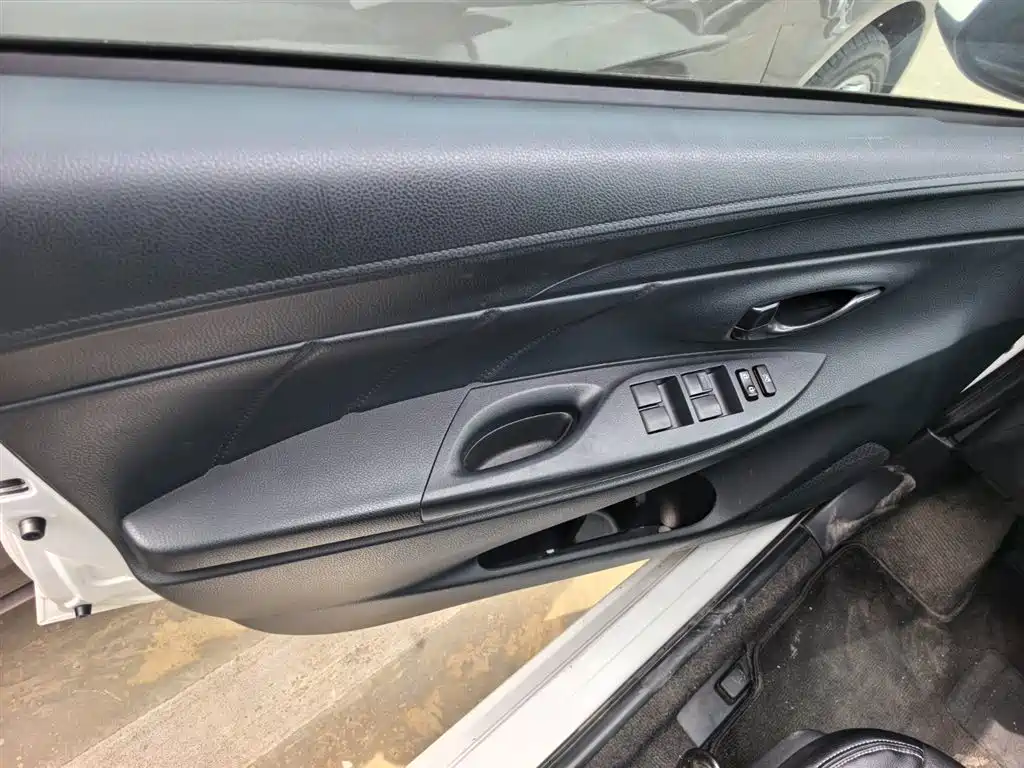 Vios FS 1.5 L CVT Sharp Speed